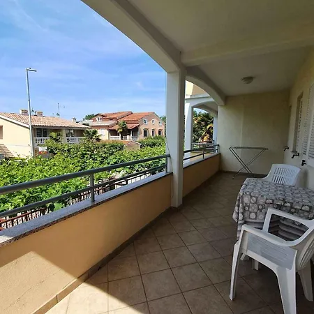 Apartment In Porec/istrien 40404