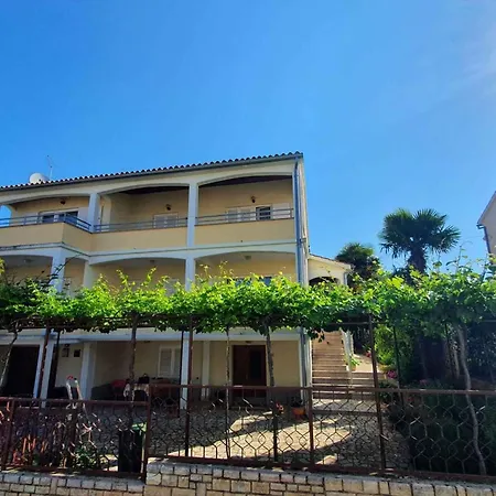 In Porec/istrien 40404 Apartment Porec
