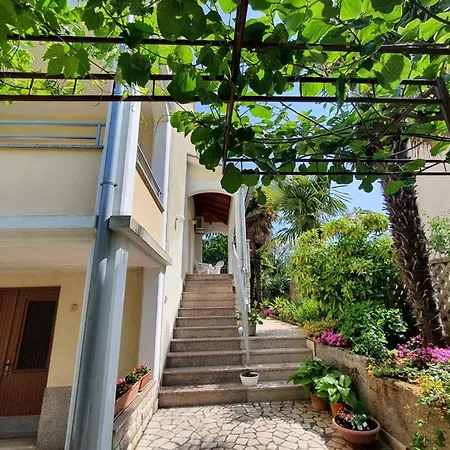Apartment In Porec/istrien 40404